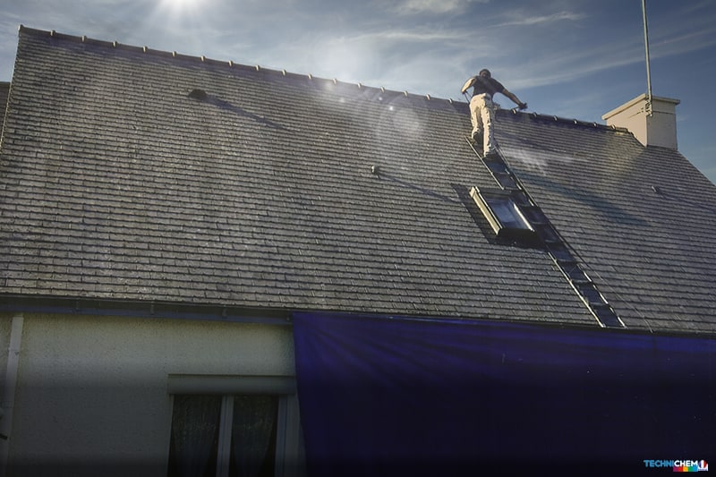 Hydrofuge d'impermeabilisation phase solvant pour toitures ardoises naturelles bon rapport qualité-prix